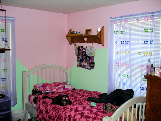 girls room right