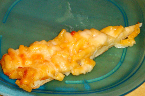 Macaroni n' Cheese Pizza