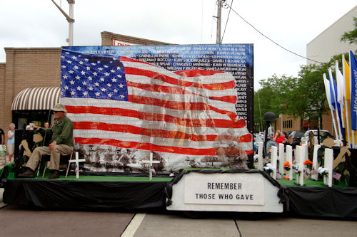 Memorial Day 2010 - Vets Float