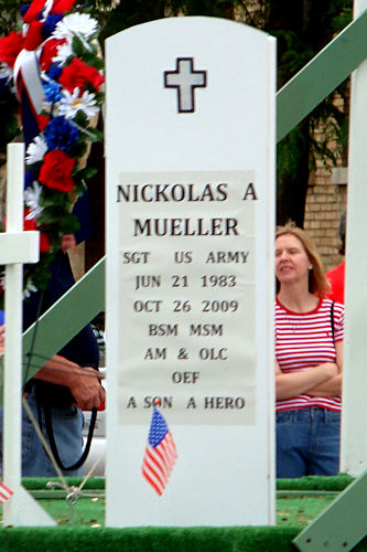 Memorial Day 2010 - Float Detail