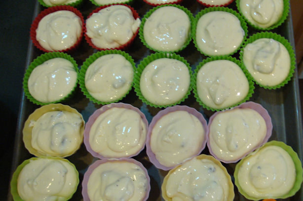 Oreo Cheesecake Cupcake Recipe - Filled Liners