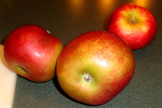 Sausage Apple Stuffing - Apples