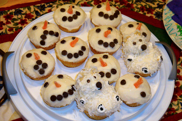 Snowman and Polar Bear Cupcakes