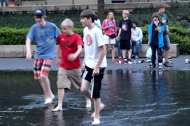 Chicago 2012 Part Seven -Kids in Fountain
