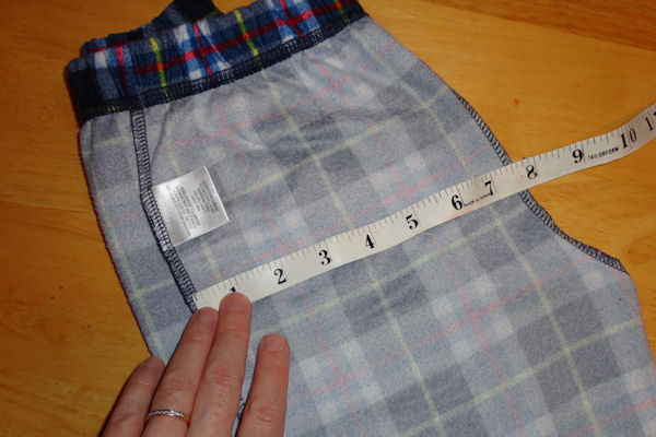  Make Kid's Pajama Pants - Measure Back