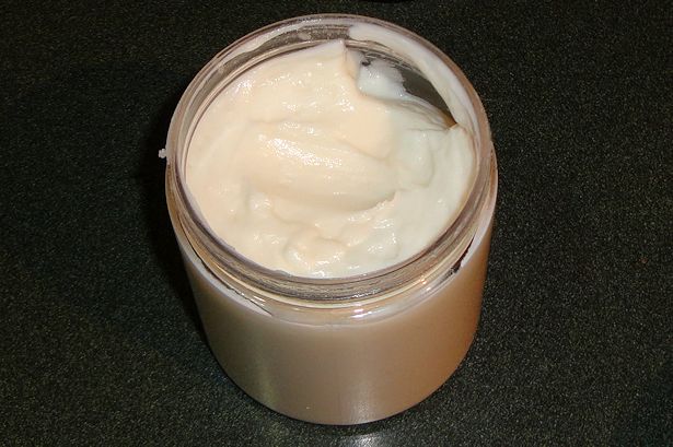 Best Eczema Cream - Ezcema Cream Container