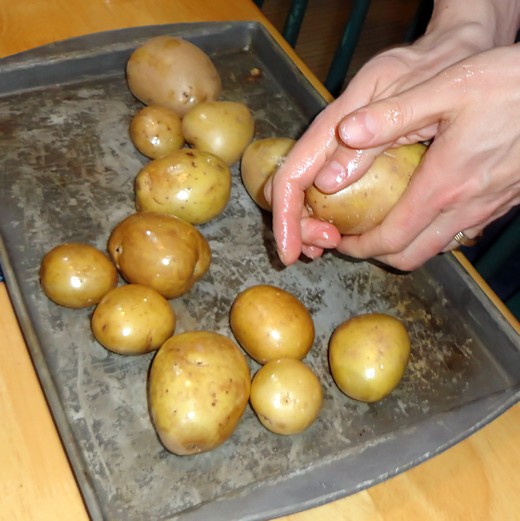 Jalepeno Popper Potato Skins - Oil the Potatoes