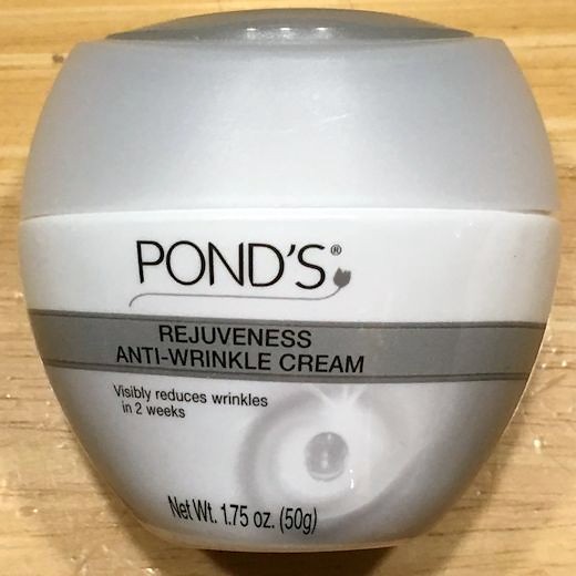 Walmart Beauty Box Winter 2016 - Pond's Cream